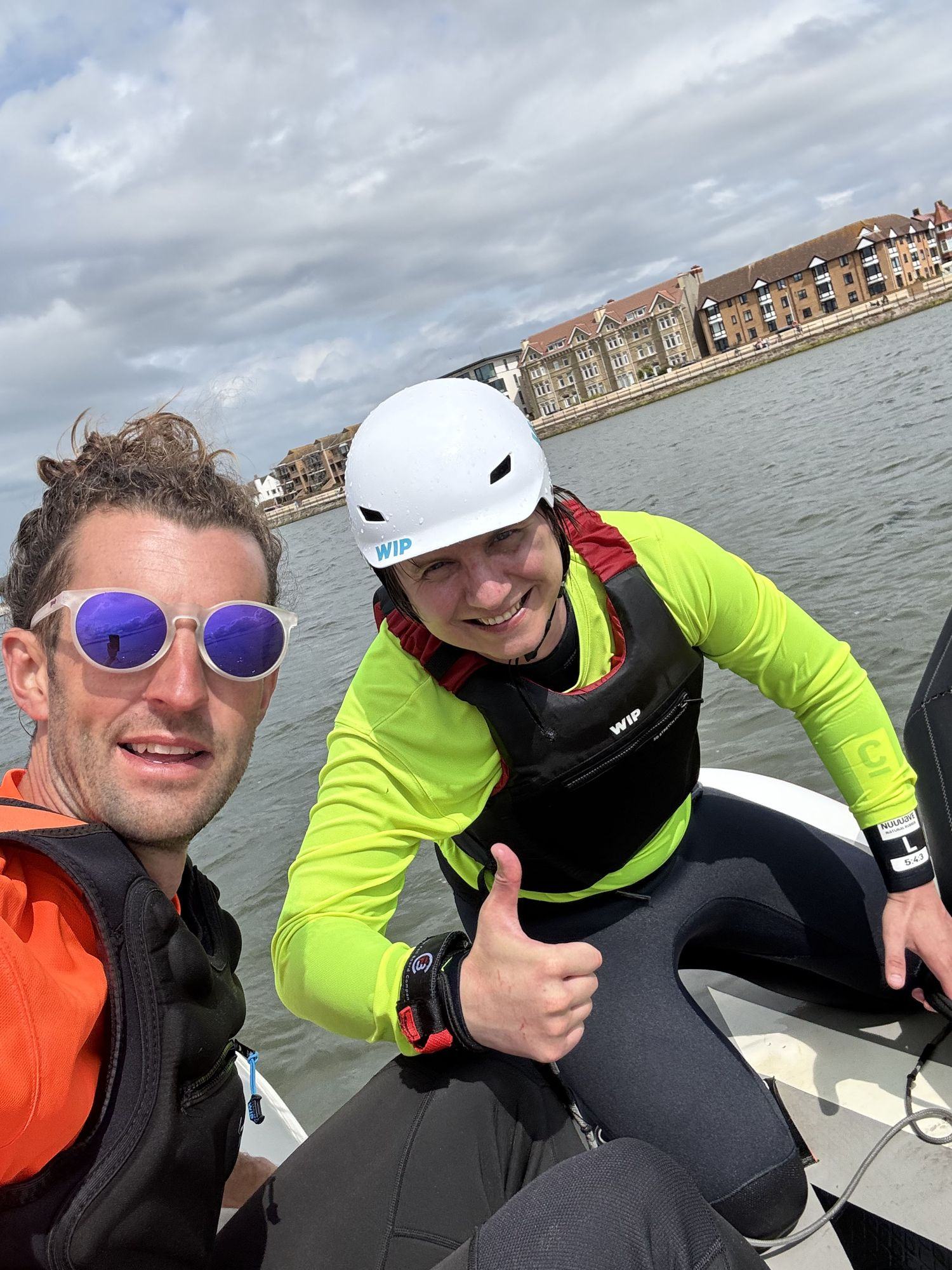 What to Wear for a Kitesurf or Wingfoil Lesson in a UK Spring